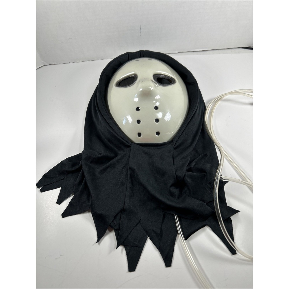 Fun World Vintage JASON Halloween Mask Blood Pump Hooded‎